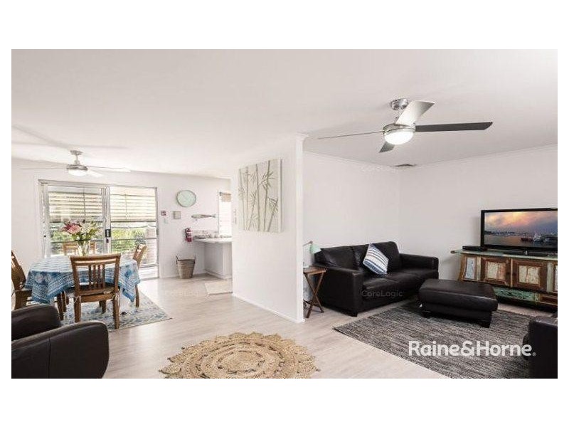4 Victory Court, Cooloola Cove QLD 4580