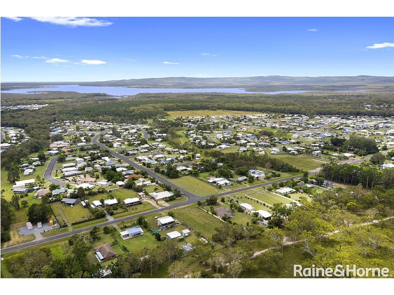 110 Investigator Ave, Cooloola Cove QLD 4580