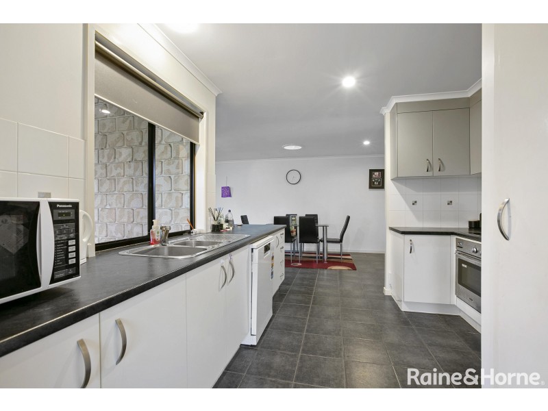 27 Drummer Street, Tin Can Bay QLD 4580
