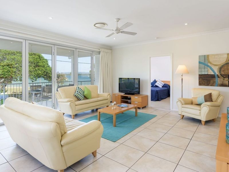 Unit 4/29 Esplanade, Tin Can Bay QLD 4580