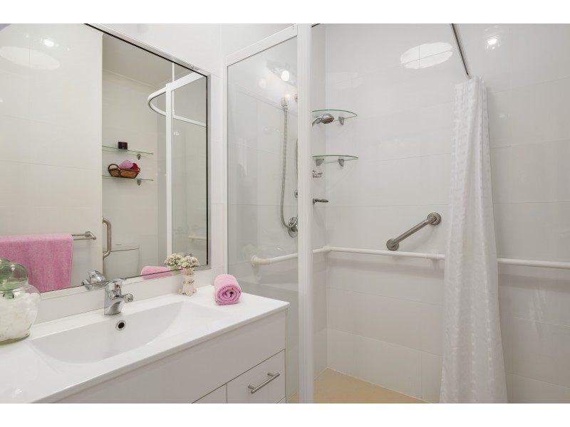 2/20 Gympie Rd, Tin Can Bay QLD 4580