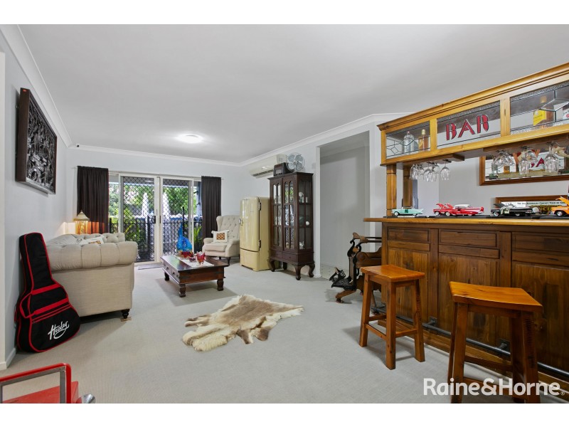 6 Creekside Esplanade, Cooloola Cove QLD 4580