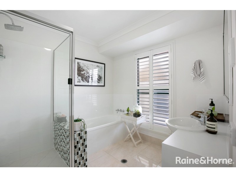 74 Fyshburn Drive, Cooloola Cove QLD 4580