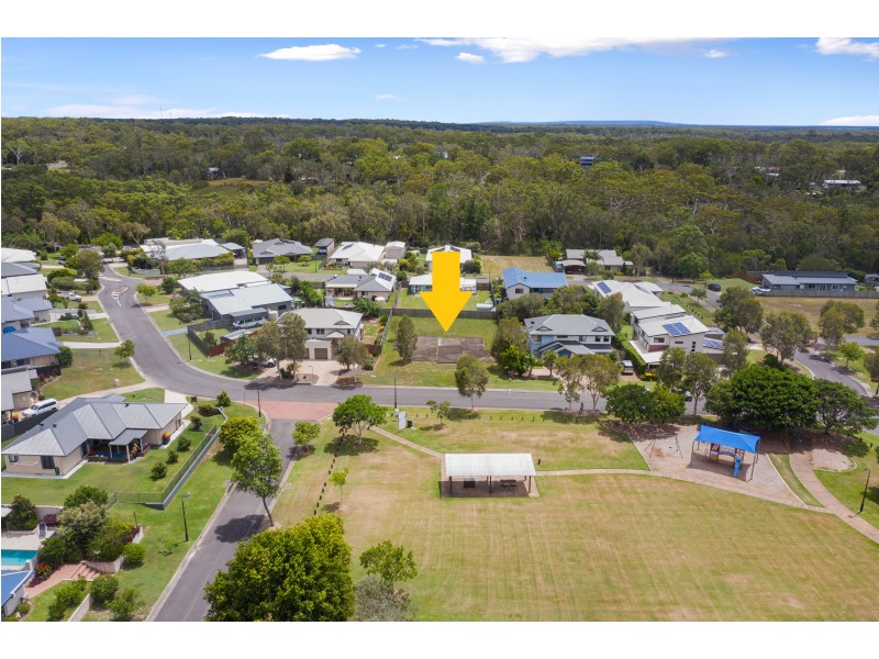 39 Creekside Esplanade, Cooloola Cove QLD 4580