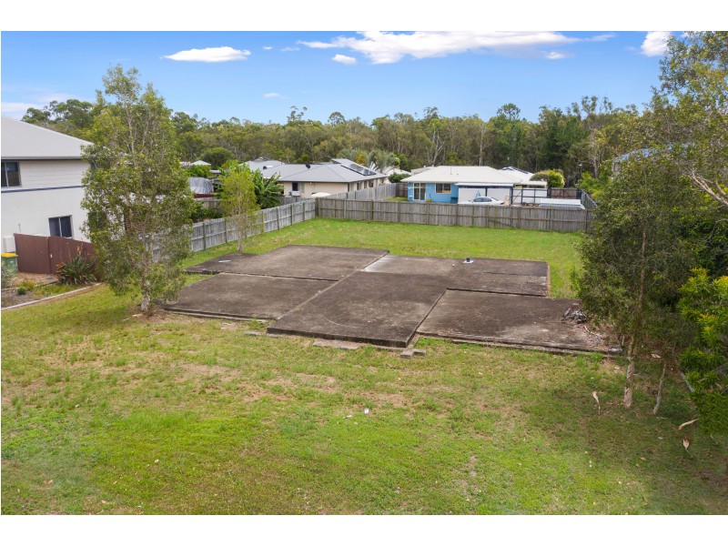 39 Creekside Esplanade, Cooloola Cove QLD 4580