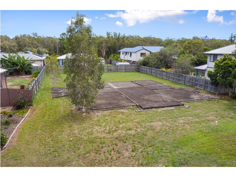 39 Creekside Esplanade, Cooloola Cove QLD 4580
