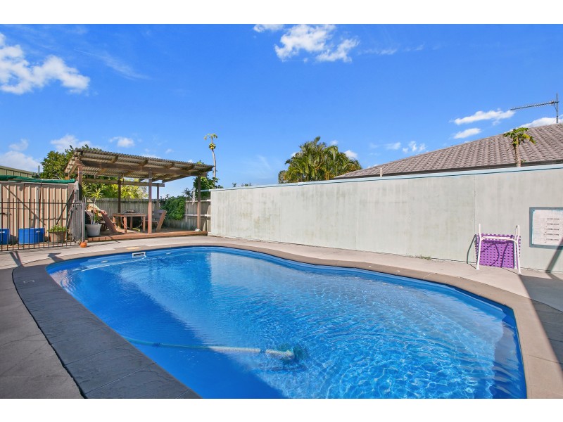 13 Tarwhine Street, Tin Can Bay QLD 4580