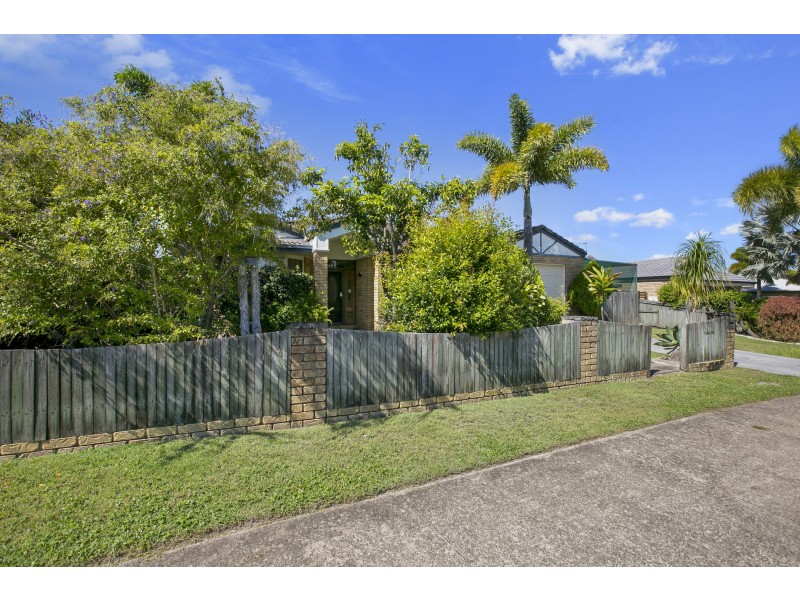 13 Tarwhine Street, Tin Can Bay QLD 4580