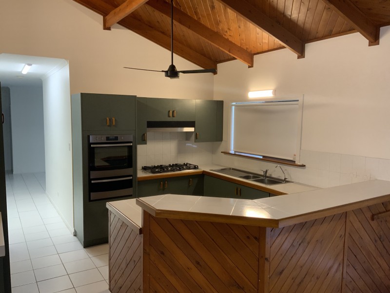 10 Tarwhine Street, Tin Can Bay QLD 4580