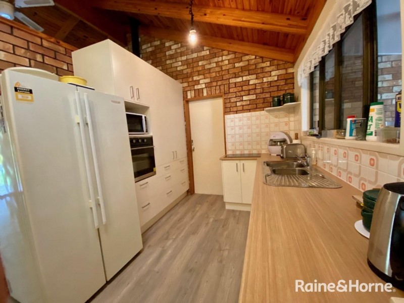 24 Mallet Street, Tin Can Bay QLD 4580