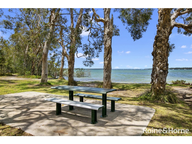 24 Mallet Street, Tin Can Bay QLD 4580