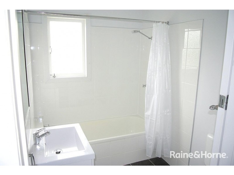 54 Bayside Road, Cooloola Cove QLD 4580