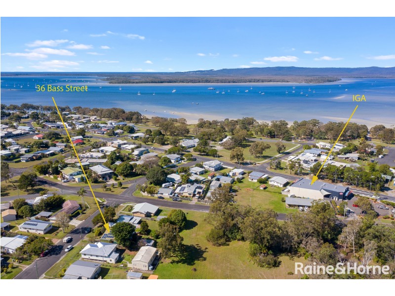 36 Bass Street, Tin Can Bay QLD 4580