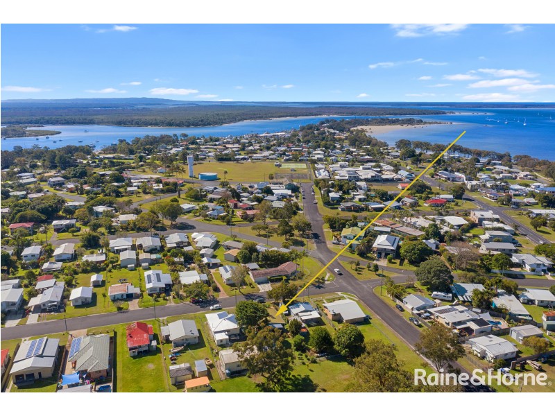36 Bass Street, Tin Can Bay QLD 4580