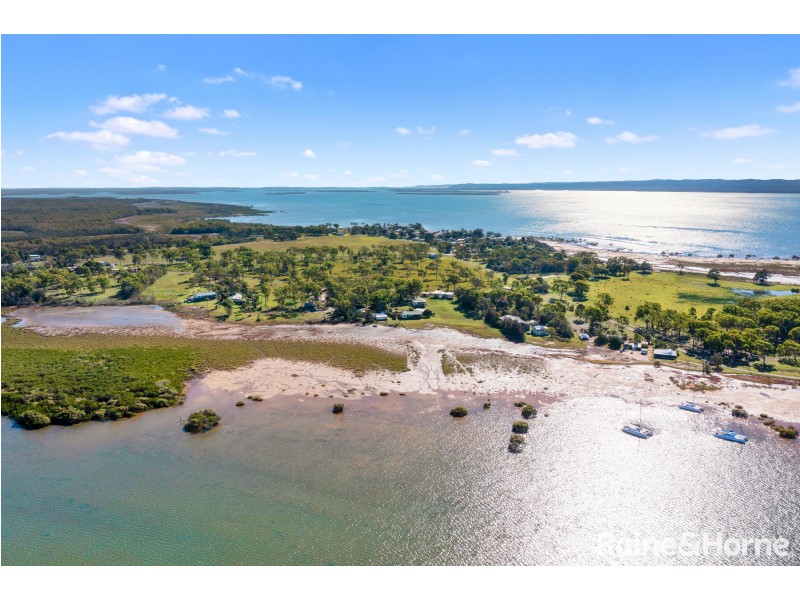 60 WHITAKER STREET, Boonooroo QLD 4650