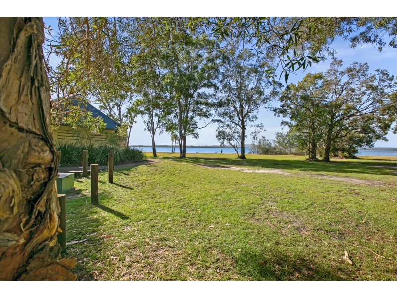 6 Gar Street, Tin Can Bay QLD 4580