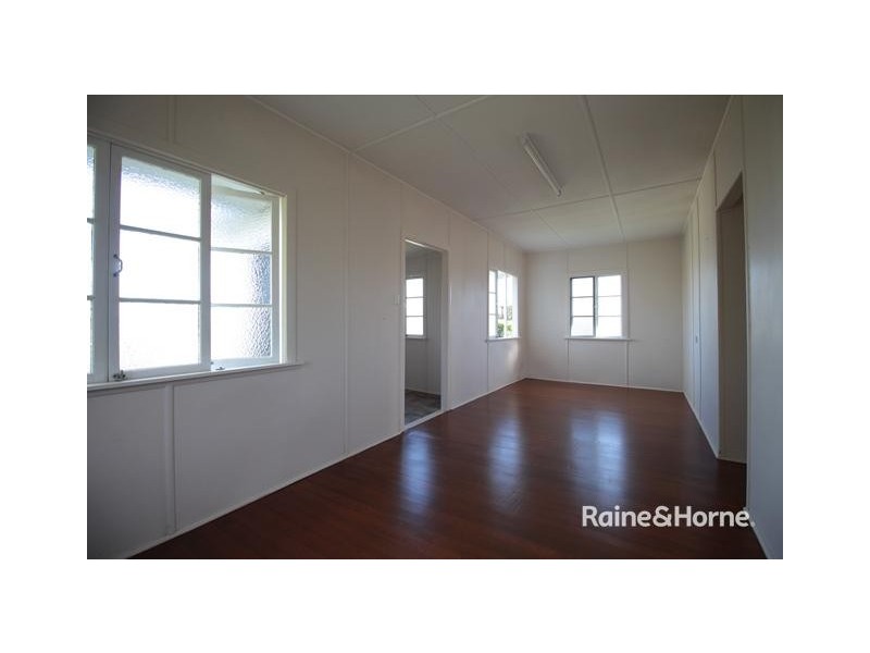 26 Gympie Road, Tin Can Bay QLD 4580