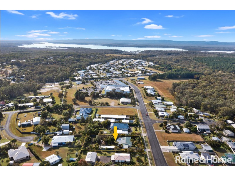 24 Nautilus Drive, Cooloola Cove QLD 4580