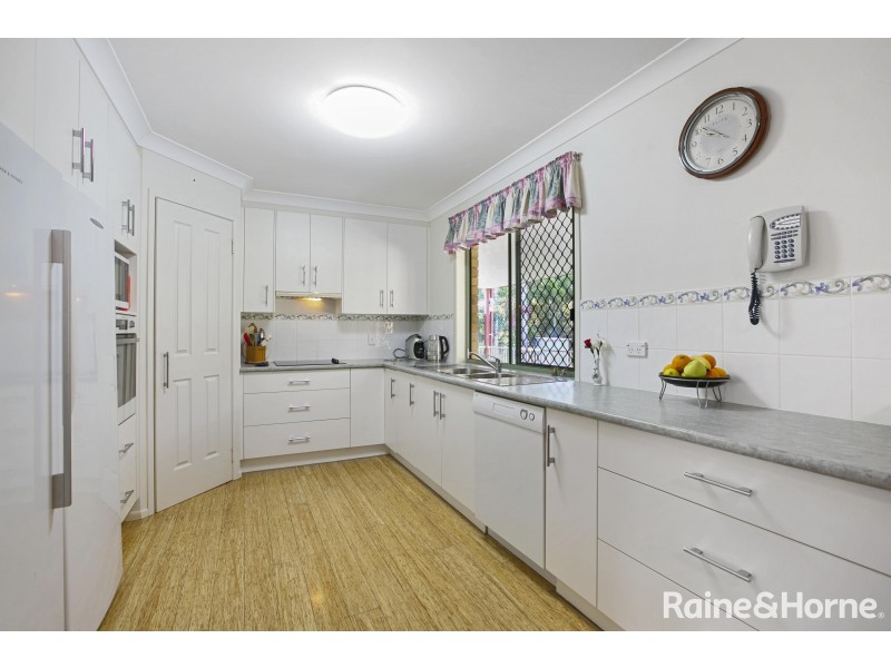 5 Renown Court, Cooloola Cove QLD 4580