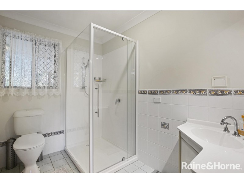 5 Renown Court, Cooloola Cove QLD 4580
