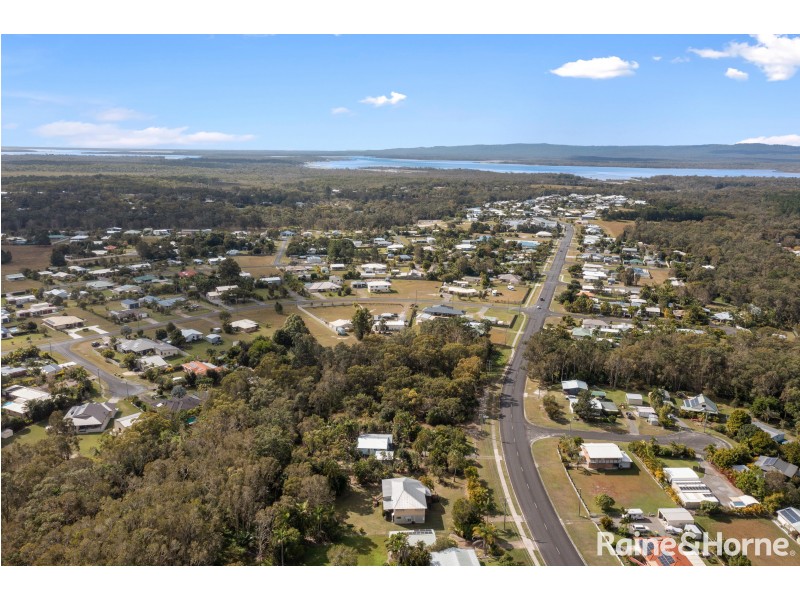 54 Nautilus Drive, Cooloola Cove QLD 4580
