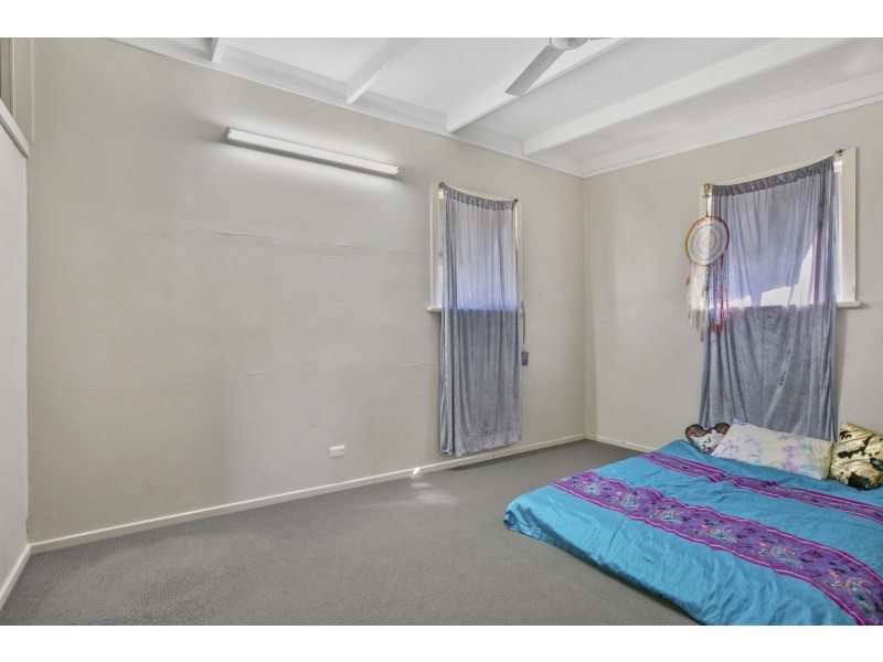 9 DRUMMER STREET, Tin Can Bay QLD 4580