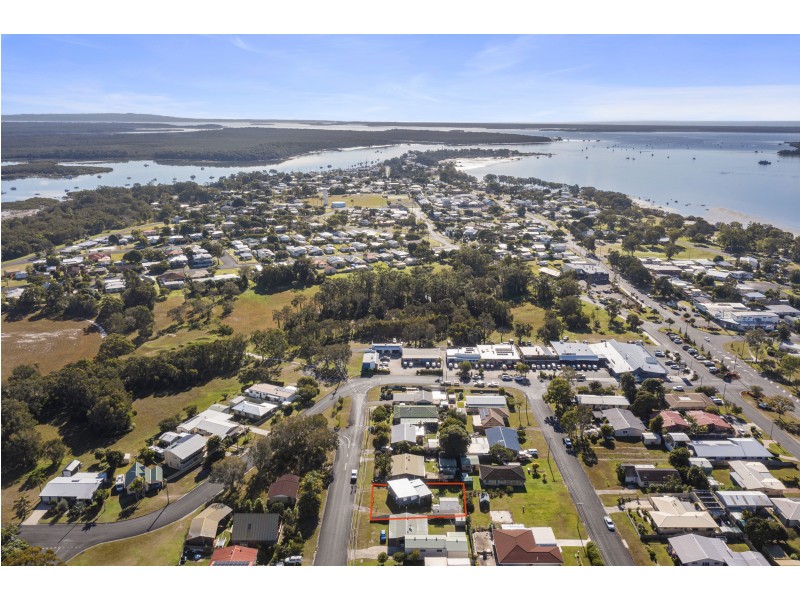 9 DRUMMER STREET, Tin Can Bay QLD 4580