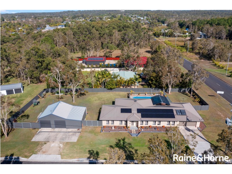 17 Endeavour Drive, Cooloola Cove QLD 4580