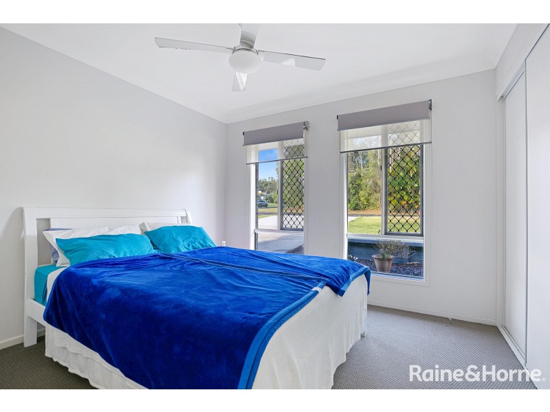 17 Endeavour Drive, Cooloola Cove QLD 4580