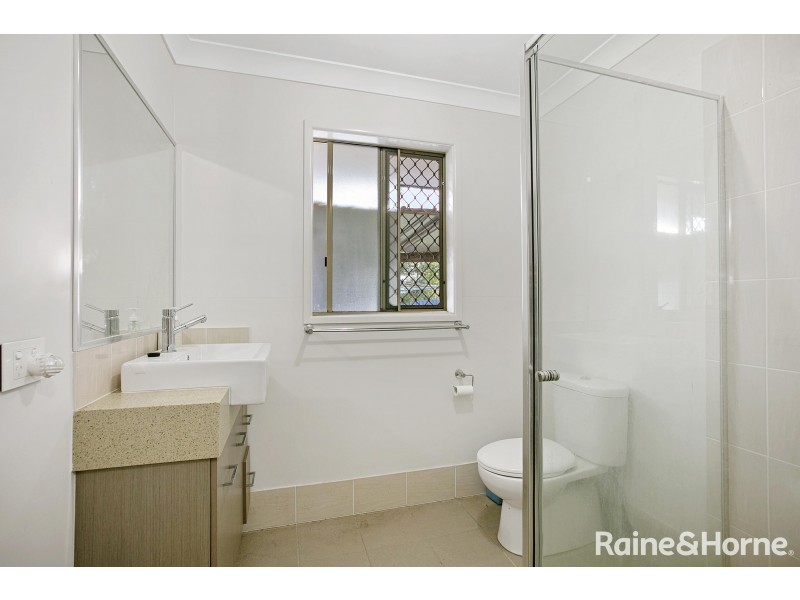 17 Endeavour Drive, Cooloola Cove QLD 4580