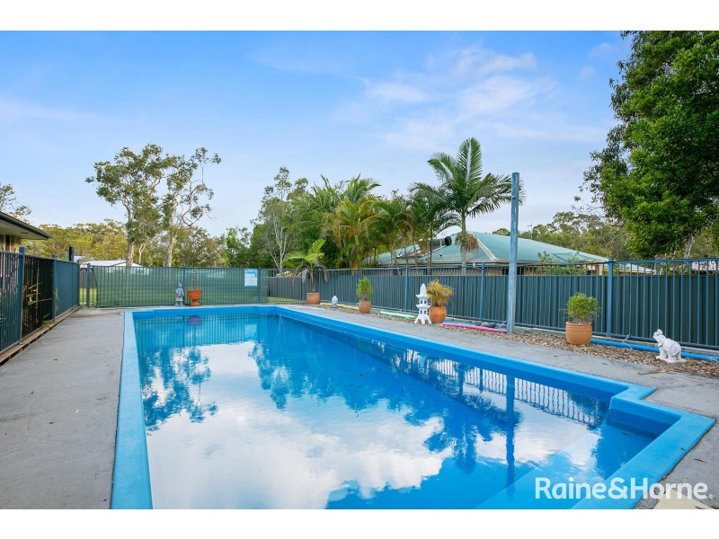 17 Endeavour Drive, Cooloola Cove QLD 4580