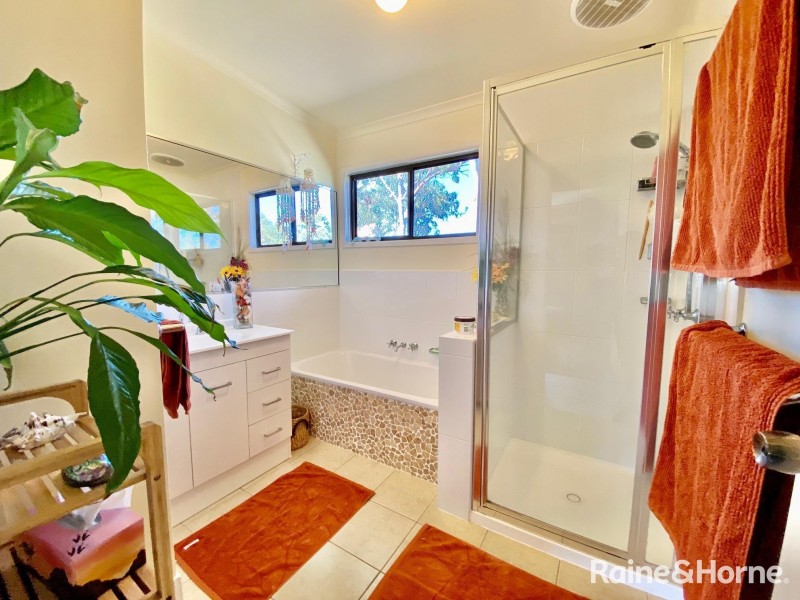 14 Challenger Court, Cooloola Cove QLD 4580