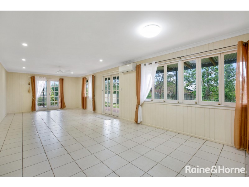 35 Endeavour Drive, Cooloola Cove QLD 4580