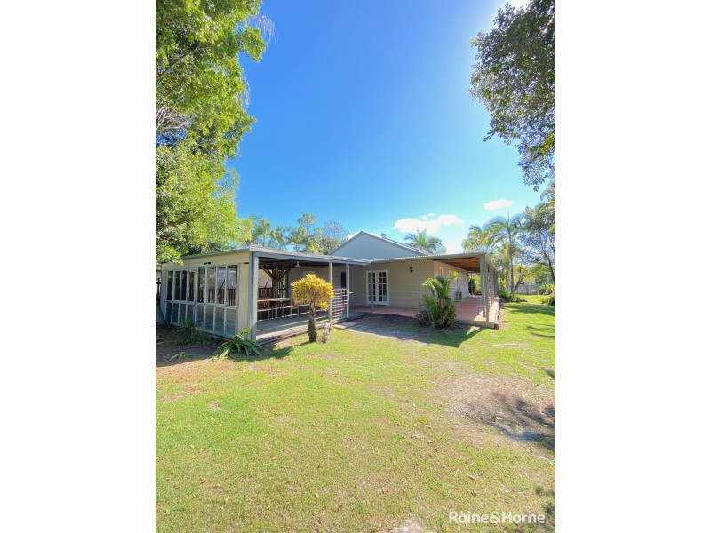35 Endeavour Drive, Cooloola Cove QLD 4580