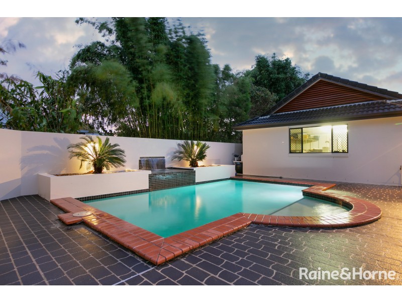 21 Sterling Castle Road, Tin Can Bay QLD 4580