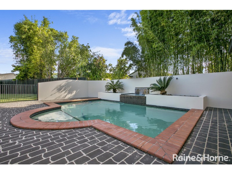 21 Sterling Castle Road, Tin Can Bay QLD 4580