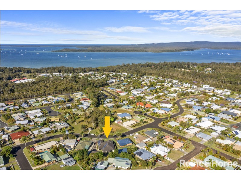 21 Sterling Castle Road, Tin Can Bay QLD 4580