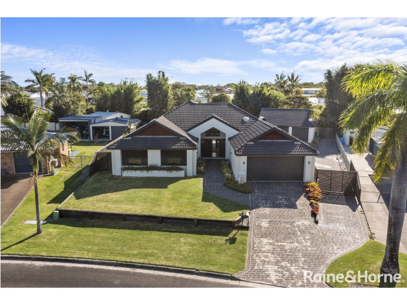 21 Sterling Castle Road, Tin Can Bay QLD 4580