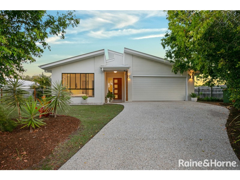 2 CREEKSIDE ESPLANADE, Cooloola Cove QLD 4580 Raine & Horne Tin Can