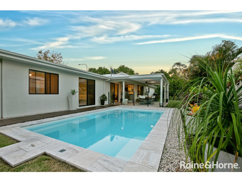 2 CREEKSIDE ESPLANADE, Cooloola Cove QLD 4580