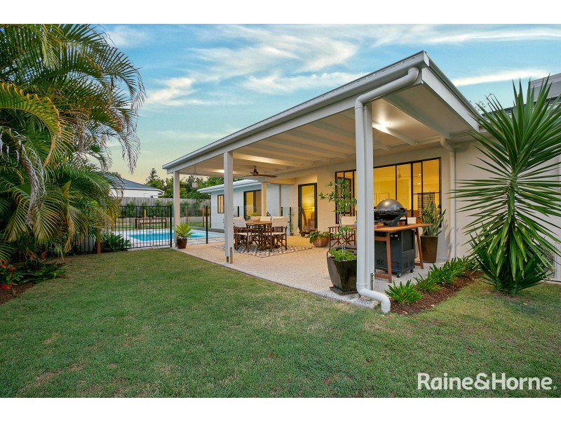 2 CREEKSIDE ESPLANADE, Cooloola Cove QLD 4580