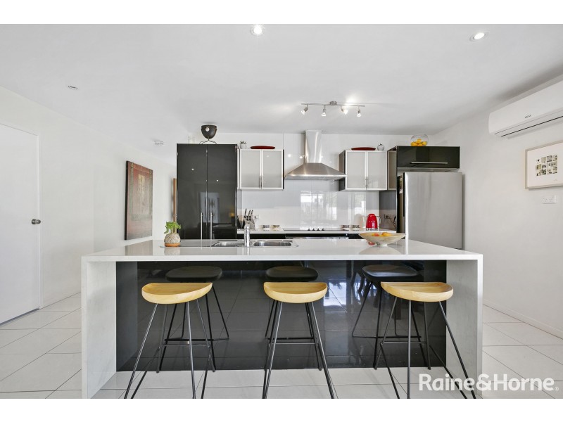 2 CREEKSIDE ESPLANADE, Cooloola Cove QLD 4580