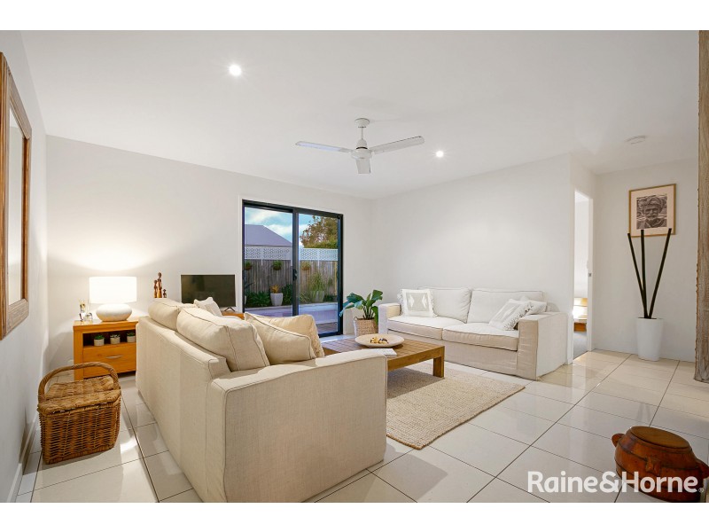 2 CREEKSIDE ESPLANADE, Cooloola Cove QLD 4580