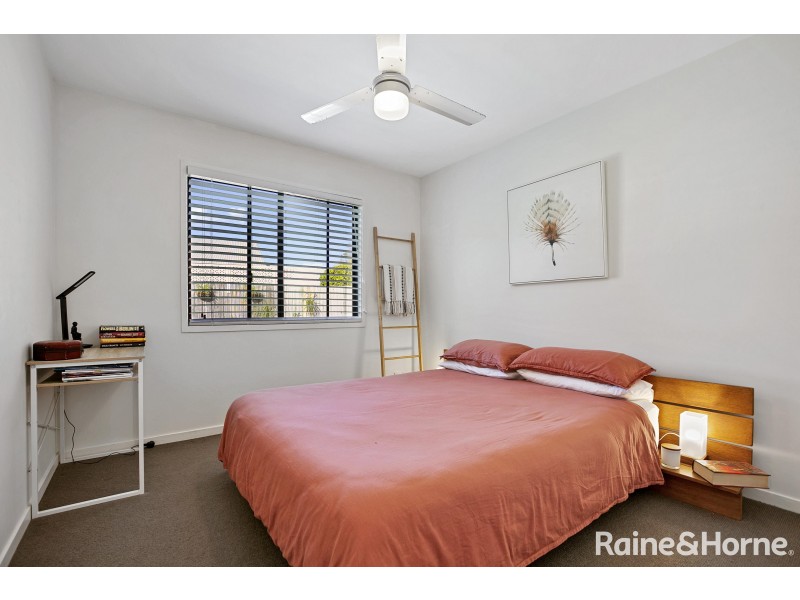 2 CREEKSIDE ESPLANADE, Cooloola Cove QLD 4580