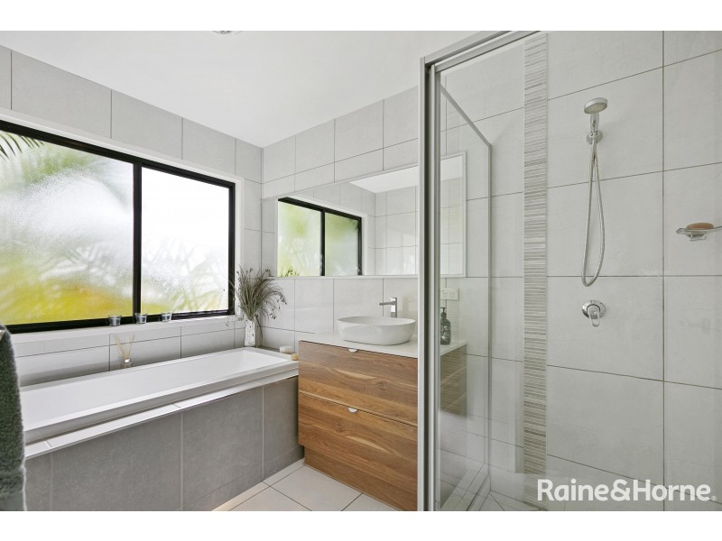 2 CREEKSIDE ESPLANADE, Cooloola Cove QLD 4580