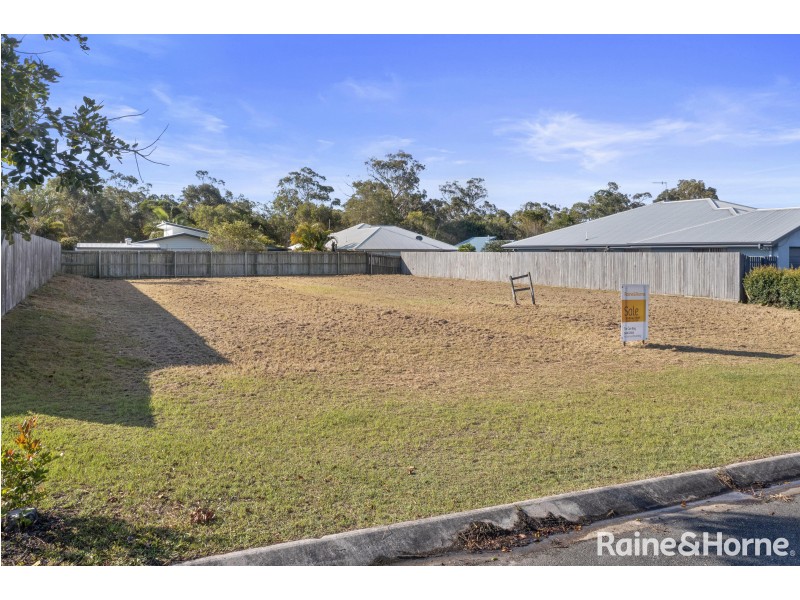 8 Dianella Circuit, Cooloola Cove QLD 4580
