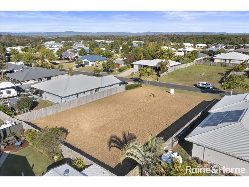 8 Dianella Circuit, Cooloola Cove QLD 4580