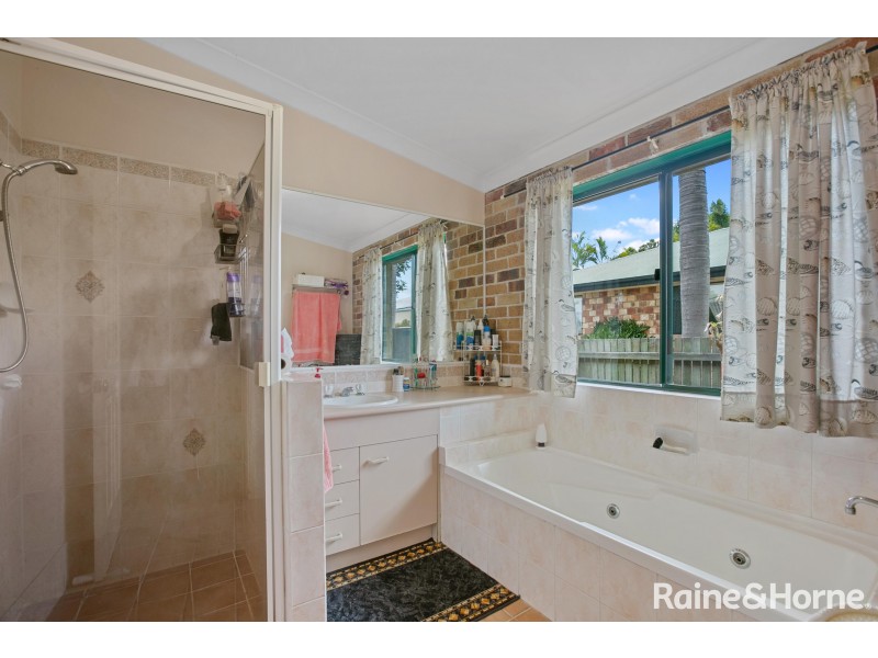 6 Lusitania Court, Cooloola Cove QLD 4580