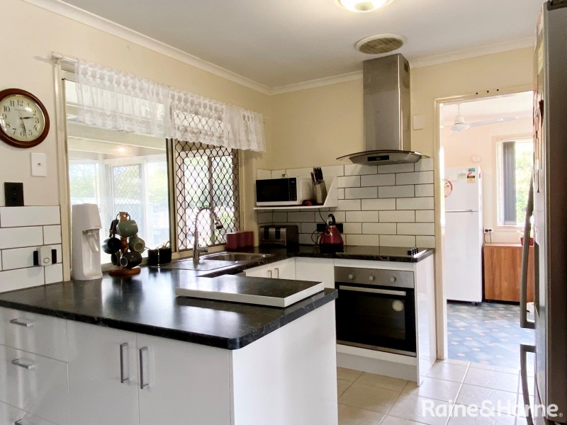 2 Ark Royal Drive, Cooloola Cove QLD 4580