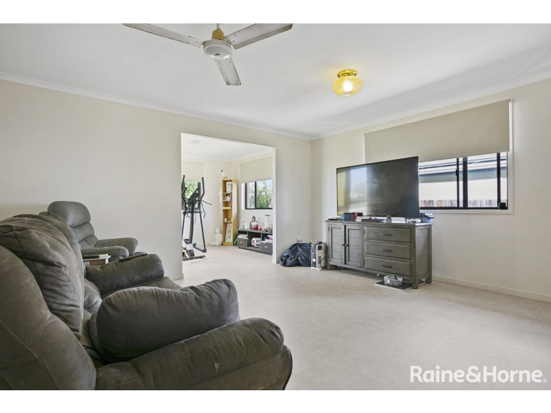 18 Marlin Way, Tin Can Bay QLD 4580